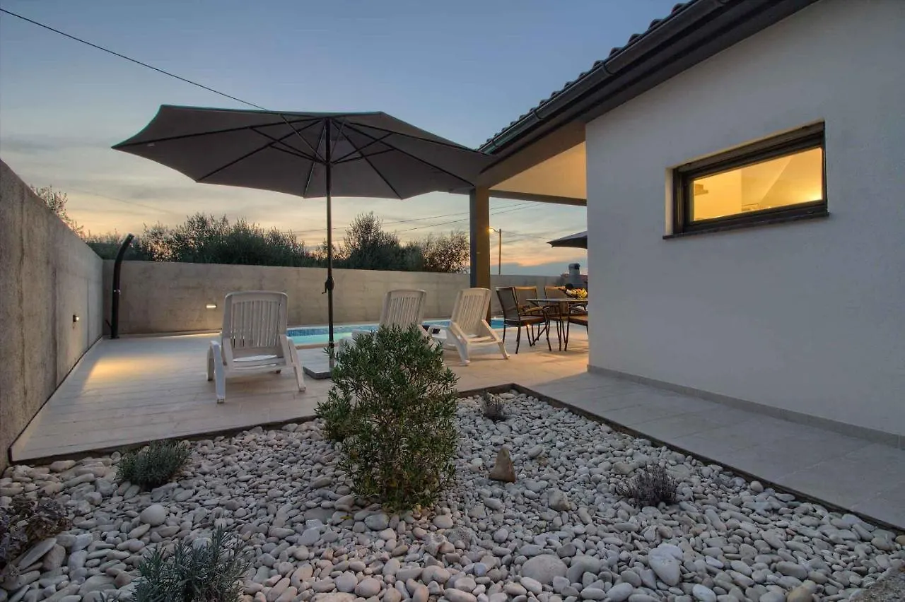 Charming Villa Sissano With Private Pool Near Pula Шишан Хорватия